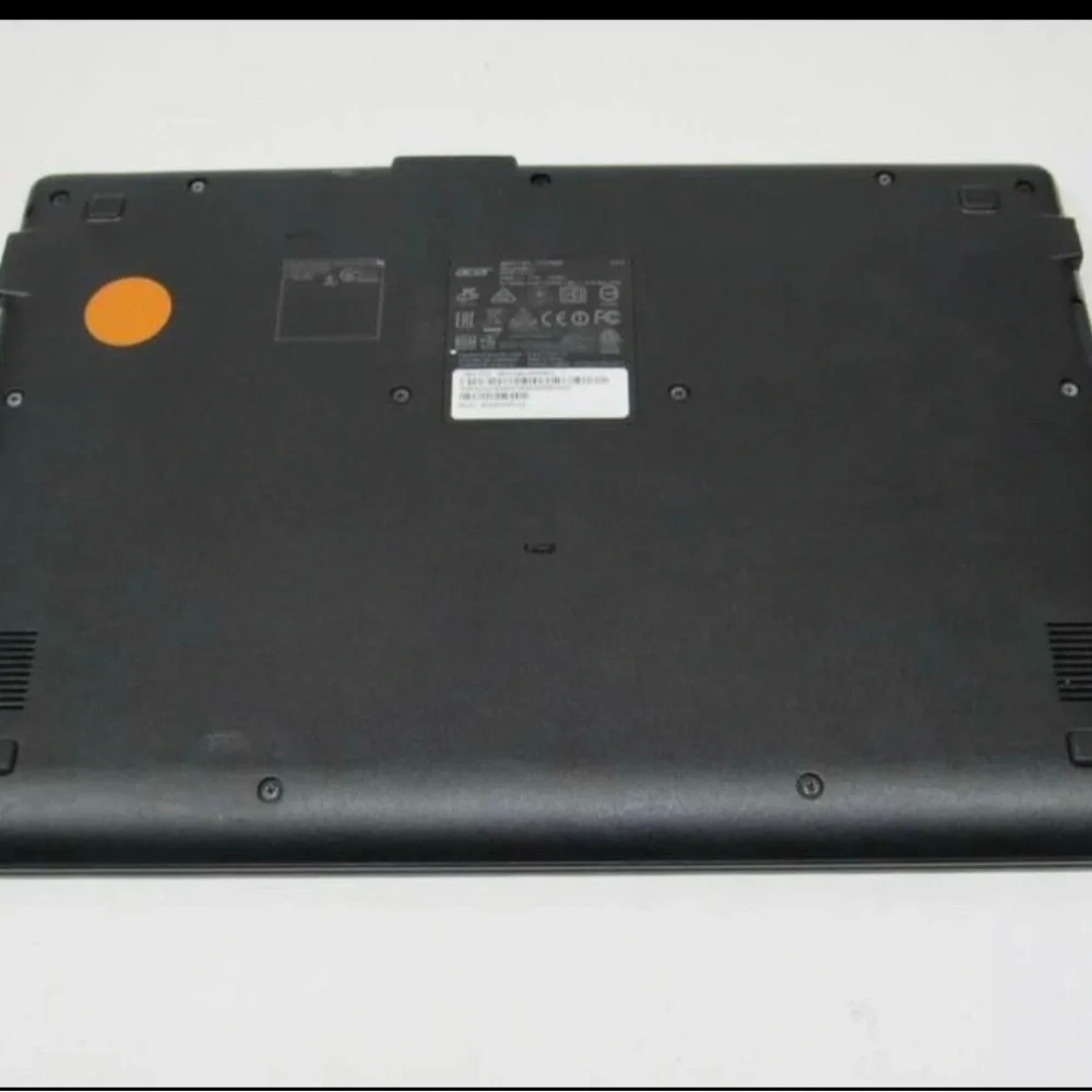 Acer Chromebook 810 13.3” - Picture 3 of 6